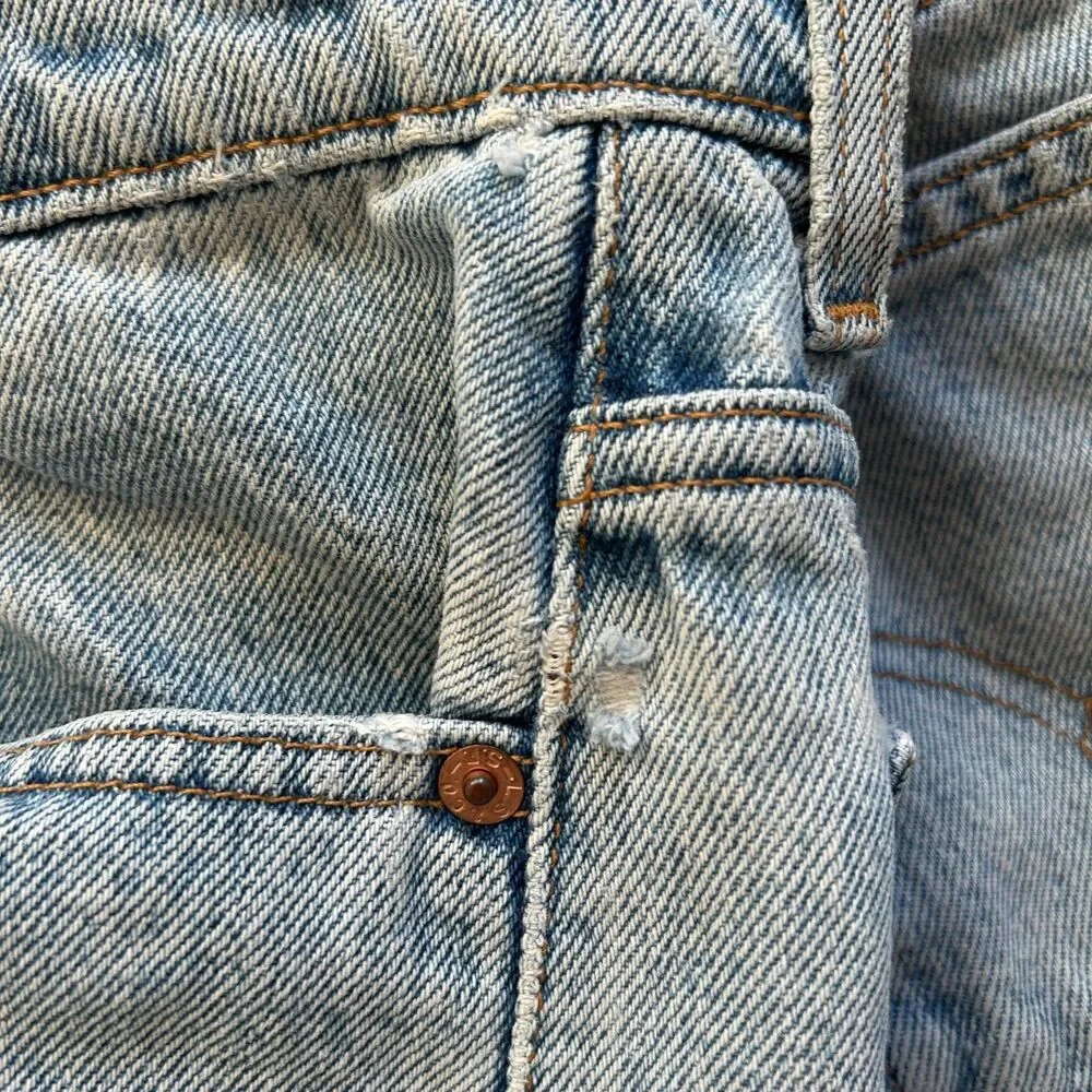 Levis Womens 512 Light Blue Wash Slim Fit Raw Hem Jean Shorts Size 6 Long